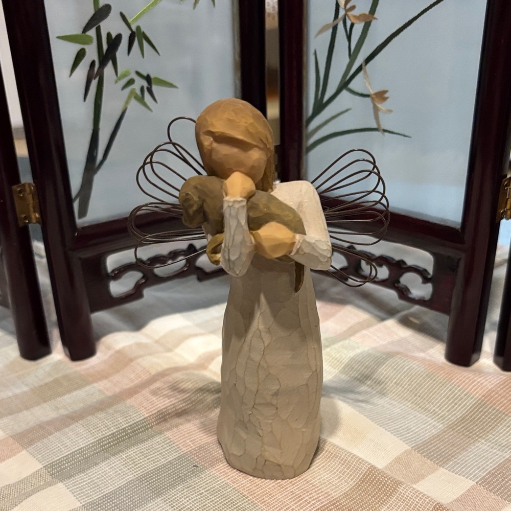 Willow Tree Angel of Friendship Angel Carrying Dog hand painted Susan Lordi